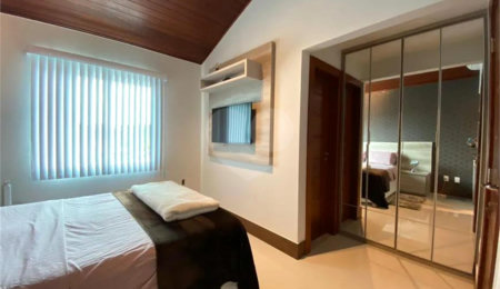 Casa à venda com 4 quartos, sendo 3 suítes,  em Praia Rasa, Armação dos Búzios, RJ