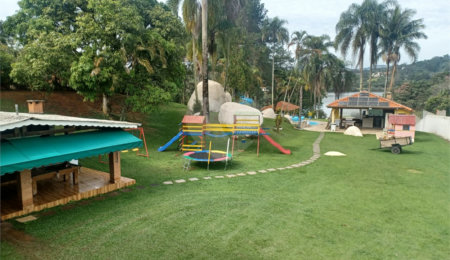 Casa à venda com 5 quartos, sendo 2 suítes,  em Rio Abaixo, Mairiporã, SP
