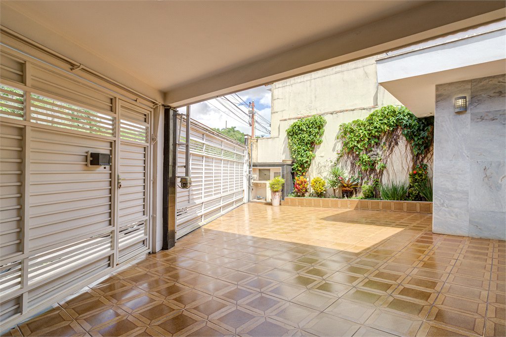 Casa à venda com 3 quartos, sendo 1 suíte, em Santo Amaro, São Paulo, SP