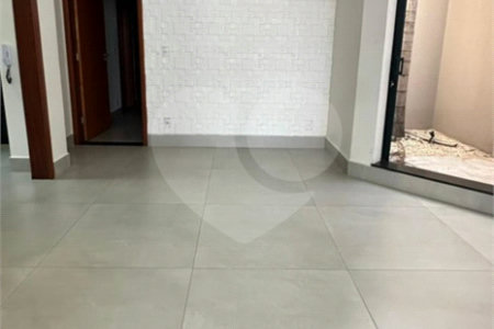 Casa à venda com 3 quartos, sendo 2 suítes, no condomínio Residencial Maria Dulce, Indaiatuba - SP