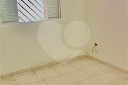 Casa à venda com 3 quartos, sendo 1 suíte, em Vila Figueira, Suzano, SP