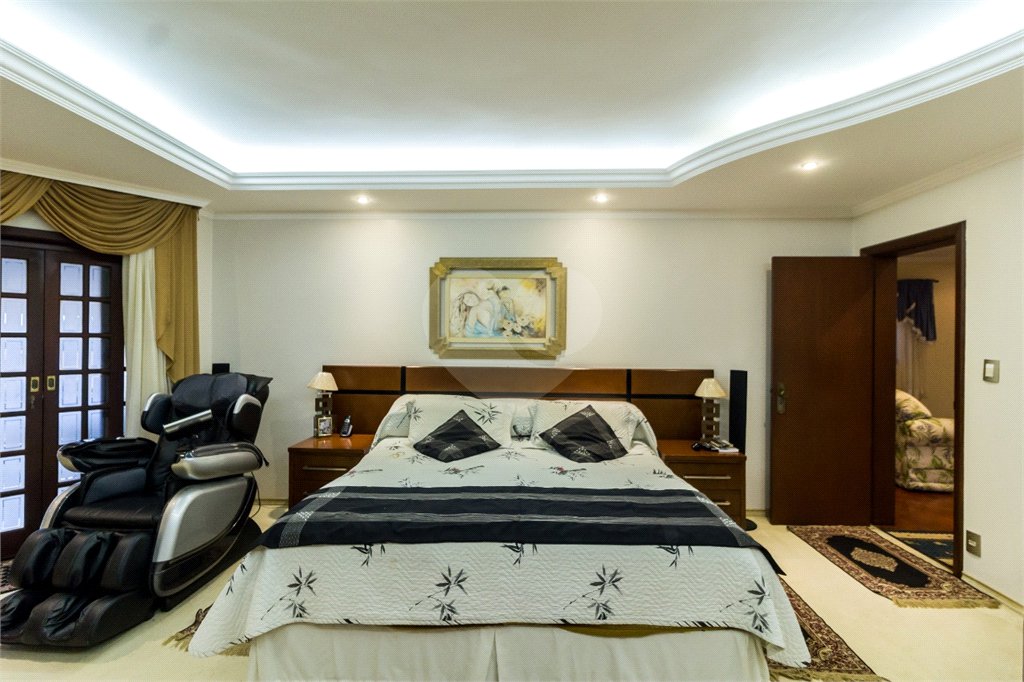 Casa à venda ou para alugar com 5 quartos, sendo 3 suítes, em Independência, São Bernardo do Campo, SP