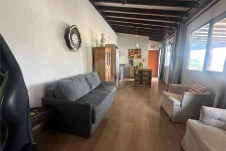 Casa à venda com 3 suítes no condomínio Estância Marambaia, Vinhedo - SP