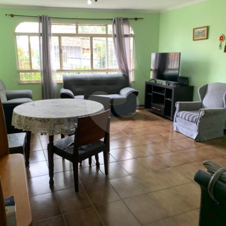 Casa à venda com 3 quartos, sendo 1 suíte,  em Bosque da Saúde, São Paulo, SP