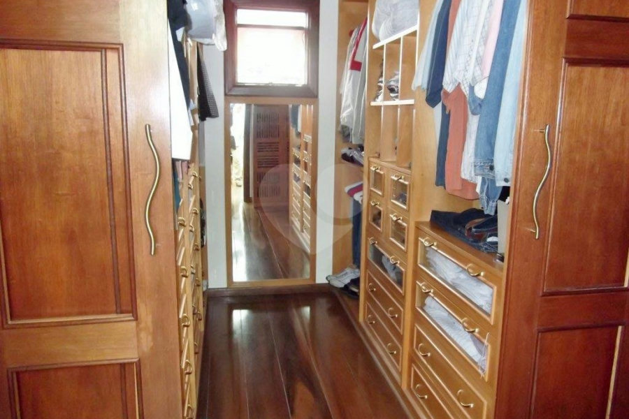 Casa à venda com 3 suítes no condomínio Praça Monsenhor Macedo,10, São Paulo - SP