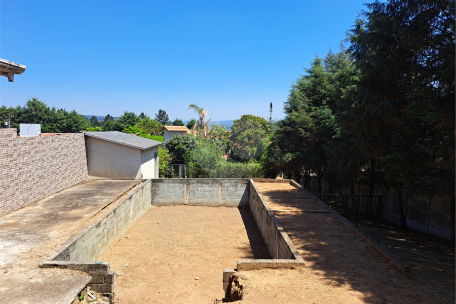 Casa à venda com 3 suítes em Granja Viana, Cotia, SP
