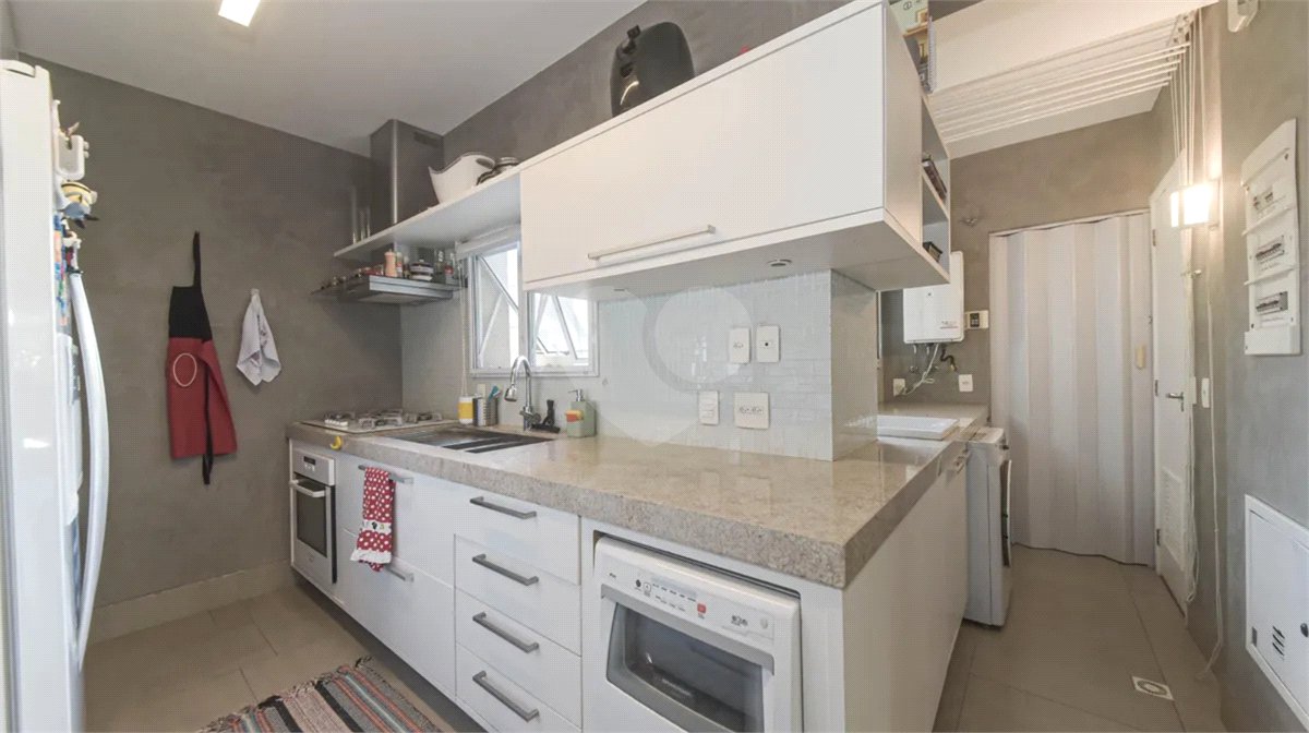 Apartamento à venda com 3 suítes em Vila Gertrudes, São Paulo, SP