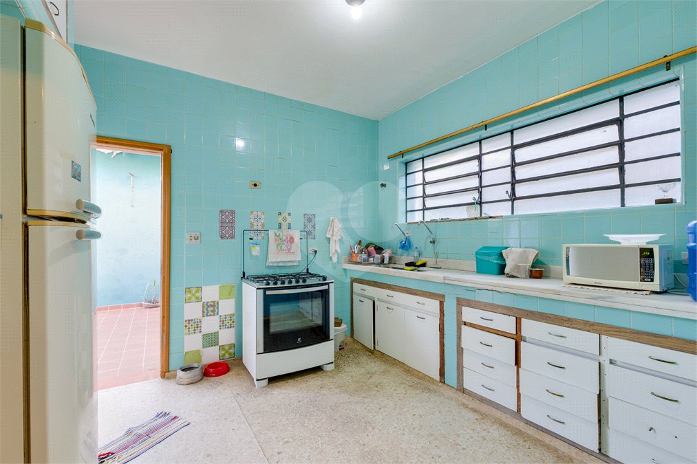 Casa à venda com 5 quartos, sendo 2 suítes, em Alto da Boa Vista, São Paulo, SP