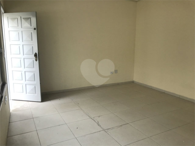 Casa à venda com 4 quartos, sendo 1 suíte,  em Santana, São Paulo, SP