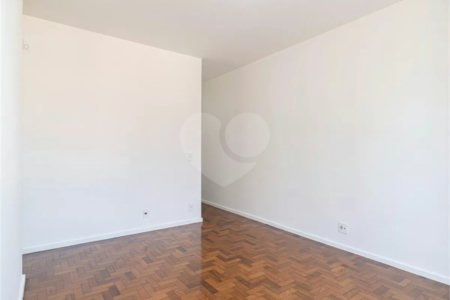 Apartamento à venda com 4 quartos, sendo 1 suíte, em Pinheiros, São Paulo, SP