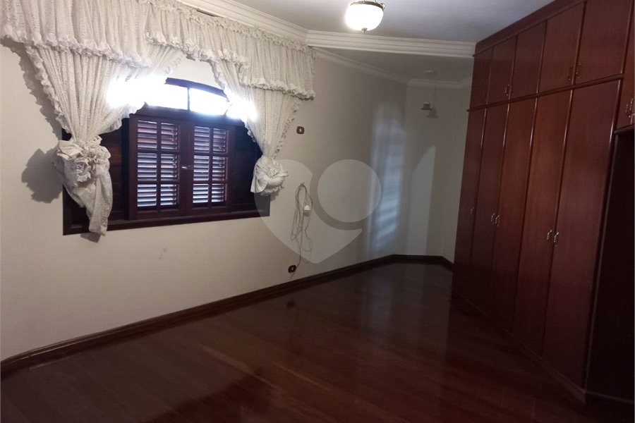 Sobrado à venda ou para alugar com 4 quartos, sendo 1 suíte,  em Barro Branco (zona Norte), São Paulo, SP