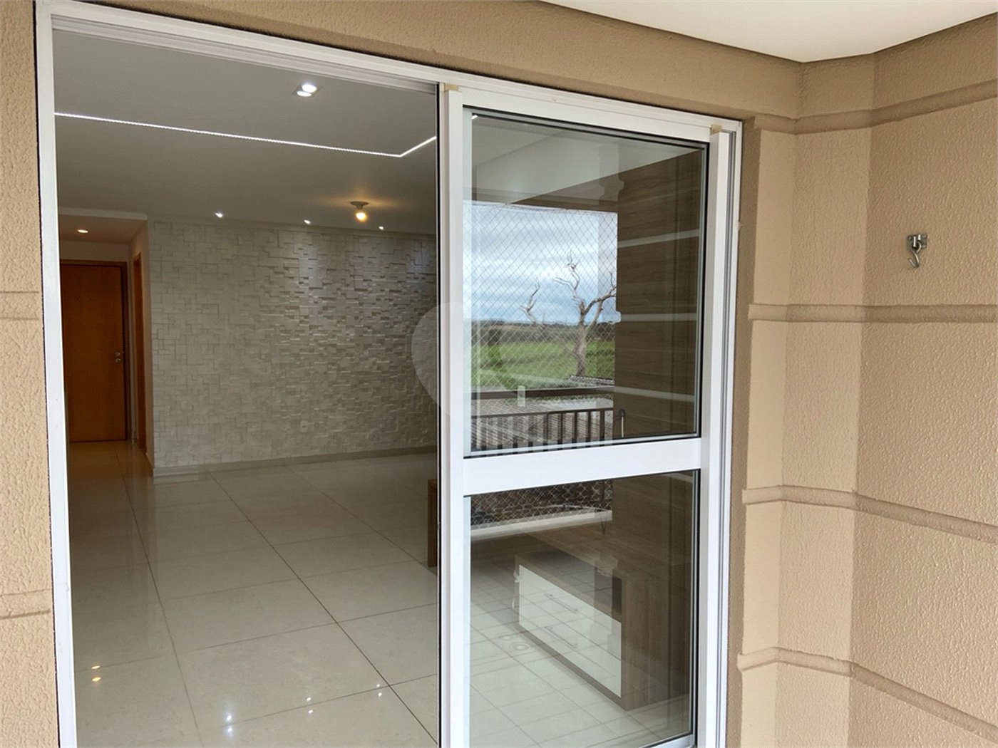 Apartamento à venda com 3 quartos, sendo 1 suíte, em Jardim Estoril, São José dos Campos, SP