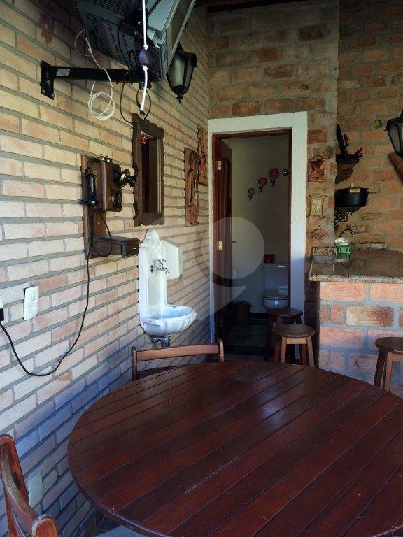 Sobrado à venda com 5 quartos, sendo 4 suítes,  em Vila Mazzei, São Paulo, SP