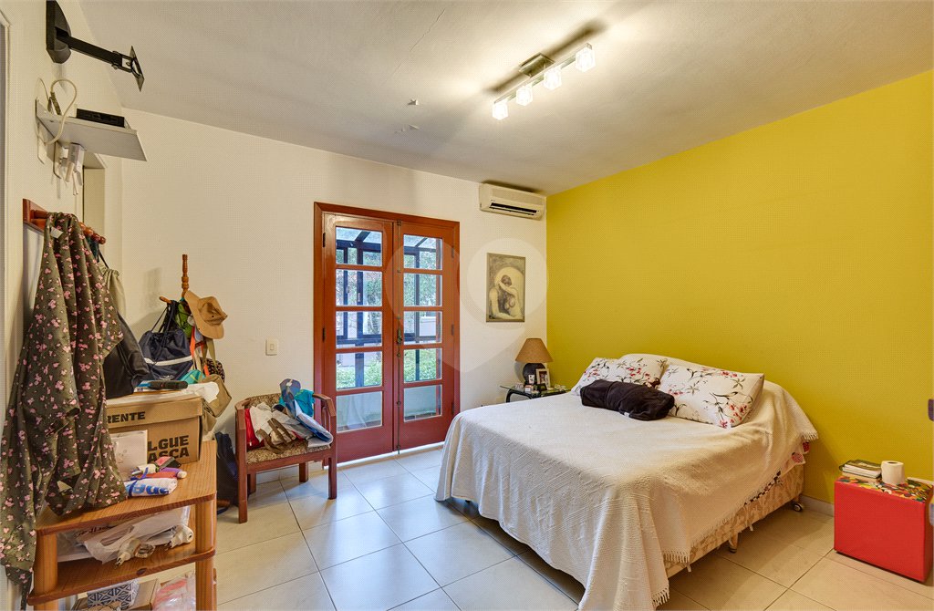 Casa de Vila à venda com 3 quartos, sendo 2 suítes, em Granja Julieta, São Paulo, SP