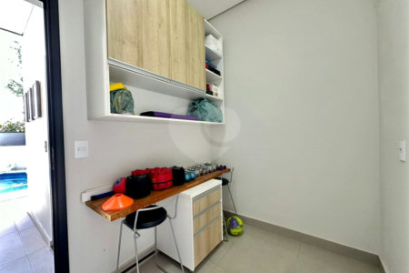 Condomínio à venda com 4 quartos, sendo 3 suítes,  em Bairro da Vossoroca, Sorocaba, SP