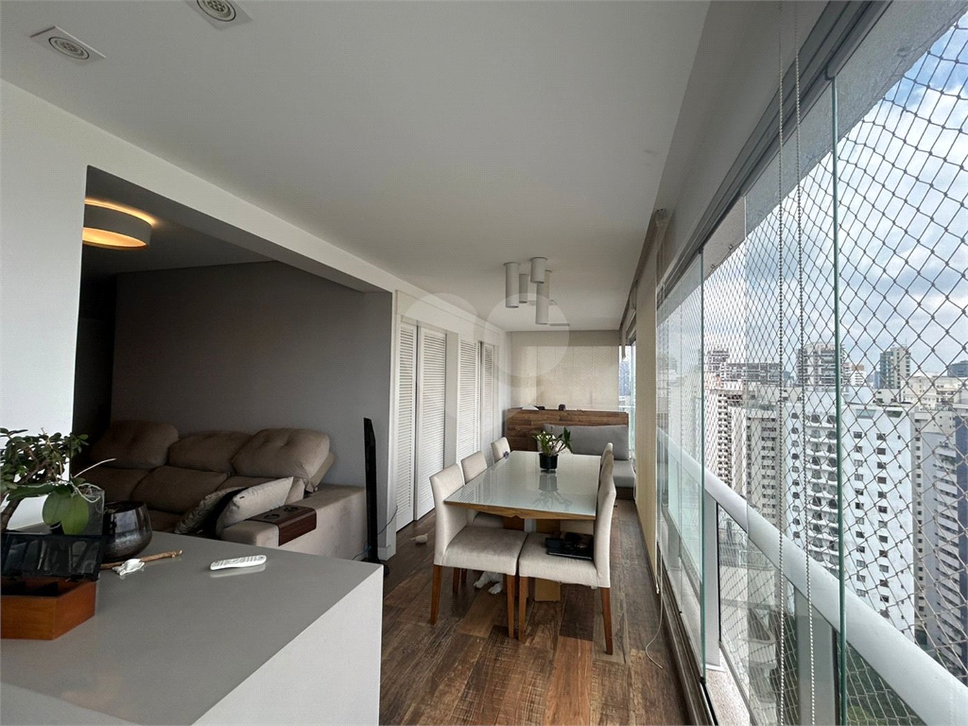 Apartamento à venda com 2 quartos, sendo 1 suíte,  em Brooklin, São Paulo, SP