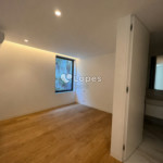 Apartamento T4 à venda em Lordelo do Ouro, Porto, Portugal – 240 m²