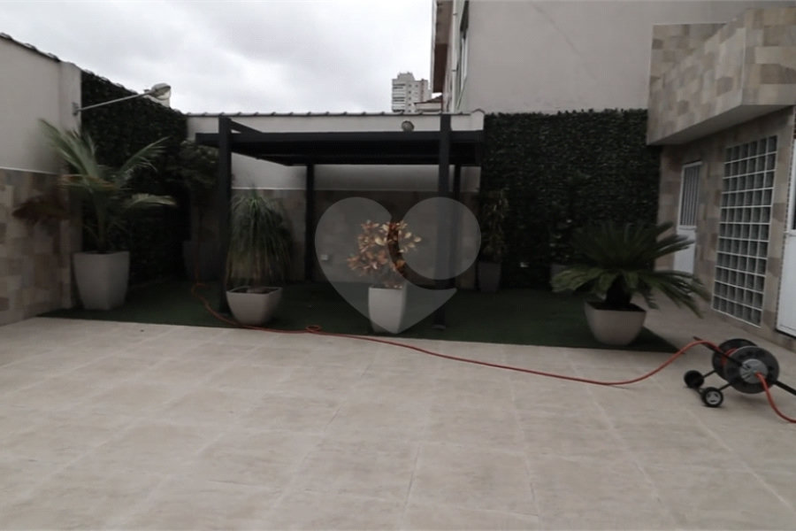 Sobrado à venda com 4 quartos em Vila Guilherme, São Paulo, SP