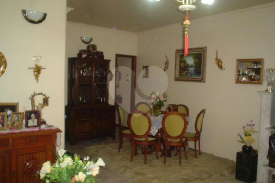 Sobrado à venda com 3 quartos, sendo 1 suíte, em Parada Inglesa, São Paulo, SP