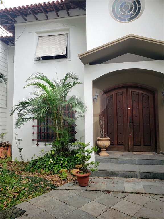 Sobrado à venda com 4 quartos, sendo 2 suítes, em Brooklin Velho, São Paulo, SP
