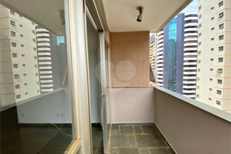 Apartamento à venda com 2 quartos, sendo 1 suíte, no Centro, Ribeirão Preto, SP