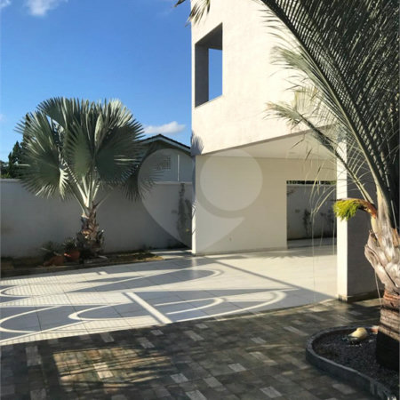 Casa à venda com 5 quartos, sendo 3 suítes, em Loteamento Jardim Morumbi, Atibaia, SP