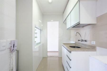 Cobertura Duplex com 96m2 em Moema - Venda e Locação - 02 Dorm Sendo 01 Suíte e 02 Vagas
