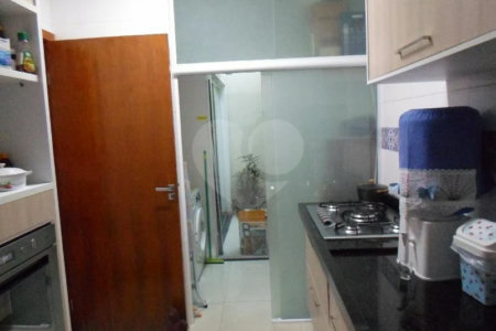 Casa à venda com 3 quartos, sendo 1 suíte,  no condomínio Fernandes, São Paulo - SP