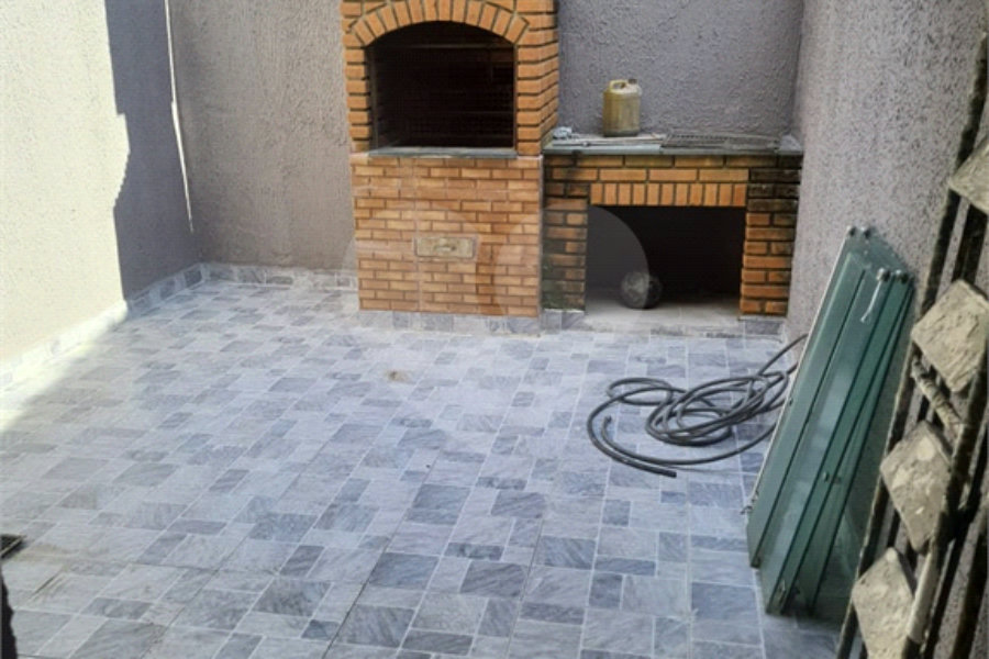 Sobrado à venda com 2 quartos em Vila Romero, São Paulo, SP