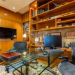 Apartamento à venda com 4 quartos, sendo 3 suítes, em Moema, São Paulo, SP