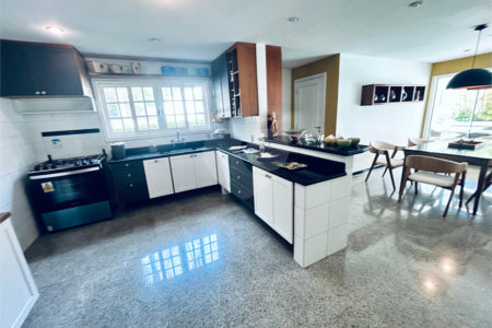 Casa à venda com 8 quartos, sendo 7 suítes, em Barra da Tijuca, Rio de Janeiro, RJ
