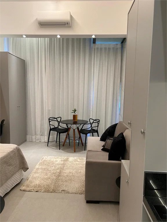 Apartamento à venda ou para alugar com 1 quarto em Pinheiros, São Paulo, SP