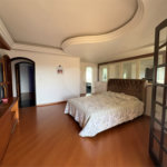 Casa à venda com 4 quartos, sendo 2 suítes,  em Vila Oliveira, Mogi das Cruzes, SP