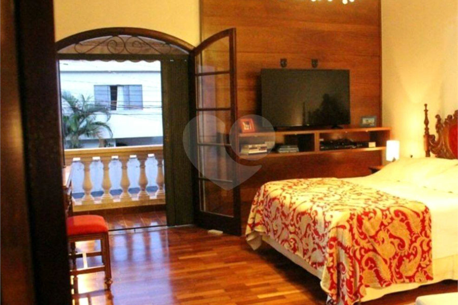 Sobrado à venda com 5 suítes em Mooca, São Paulo, SP