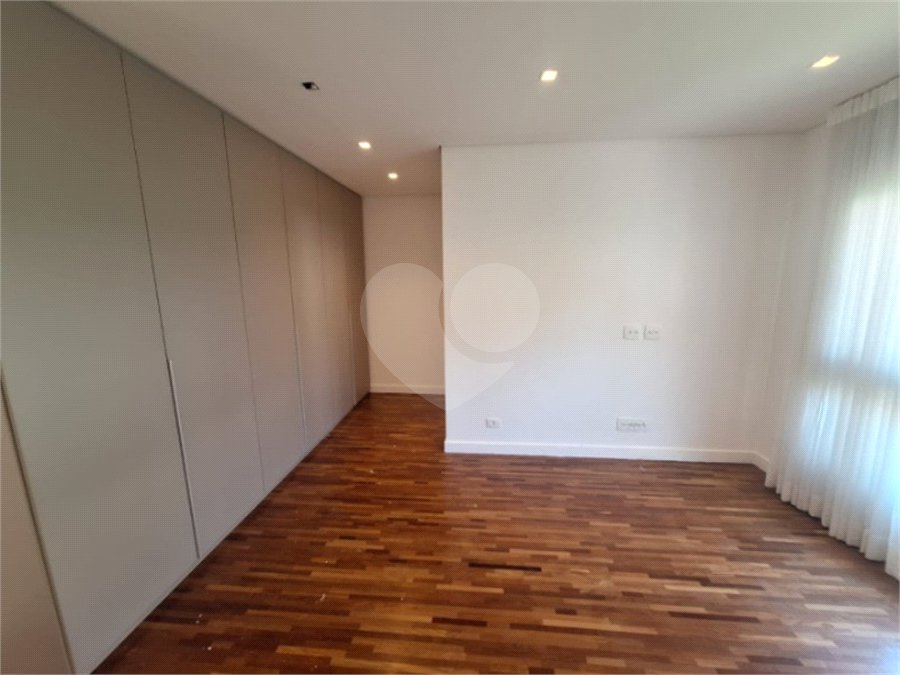 Casa à venda ou para alugar com 3 suítes no condomínio Boulevard Ibirapuera, São Paulo - SP