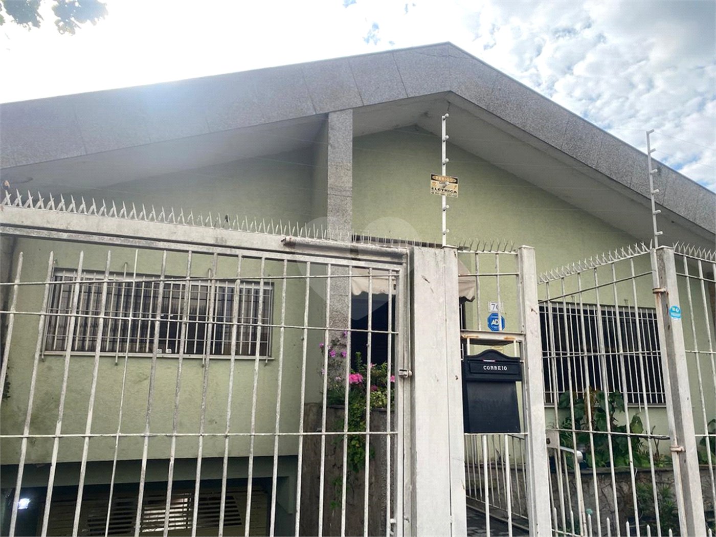 Casa à venda com 5 quartos, sendo 3 suítes, em Vila Rosália, Guarulhos, SP