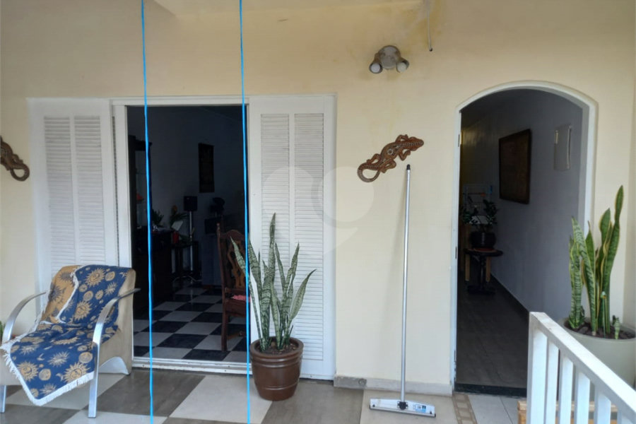 Sobrado à venda com 3 quartos, sendo 1 suíte, em Tremembé, São Paulo, SP