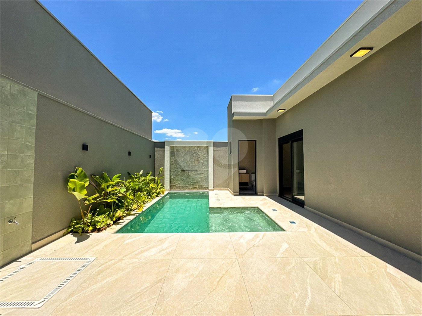 Casa à venda com 3 suítes no condomínio Jardim Residencial Dona Maria Candida, Indaiatuba - SP