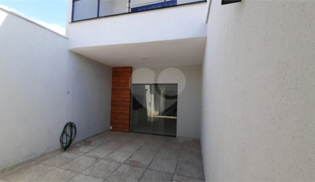 Casa à venda com 2 quartos, sendo 1 suíte,  no condomínio Residêncial Villa Vicenzo, Rio de Janeiro - RJ