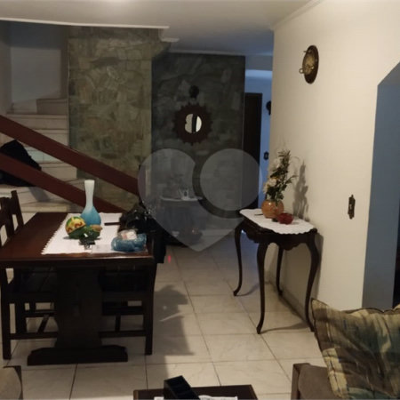 Sobrado à venda com 3 quartos, sendo 1 suíte, em Bosque da Saúde, São Paulo, SP