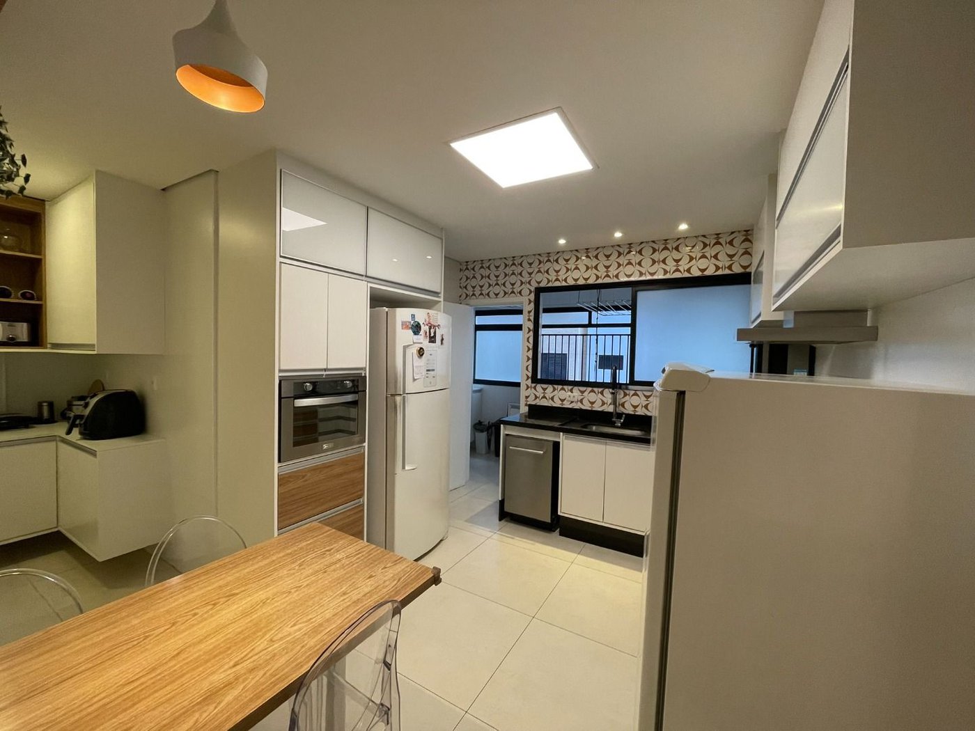 Apartamento 3 dormitórios (1 suíte), vaga para 2 carros, no Boqueirão, Santos