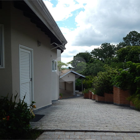 Casa à venda com 3 quartos, sendo 1 suíte, no condomínio Alpes de Vinhedo, Vinhedo - SP
