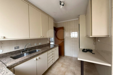 Apartamento à venda com 3 quartos, sendo 1 suíte, em Jardim Paulista, São Paulo, SP
