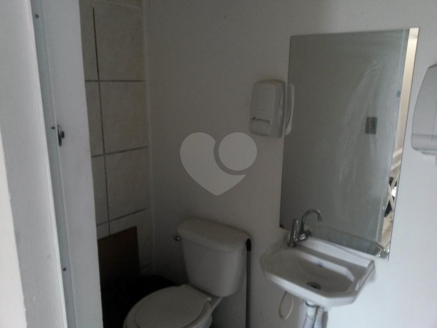 Sobrado à venda com 15 quartos, sendo 3 suítes, em Tucuruvi, São Paulo, SP