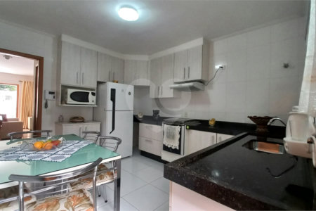Sobrado à venda com 3 quartos, sendo 1 suíte, em Vila Medeiros, São Paulo, SP