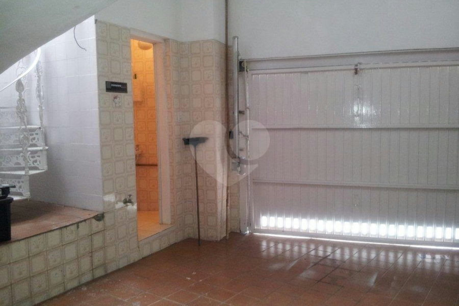 Casa à venda com 4 quartos, sendo 2 suítes, no condomínio Travessa Mário Antônio Correia,174, São Paulo - SP