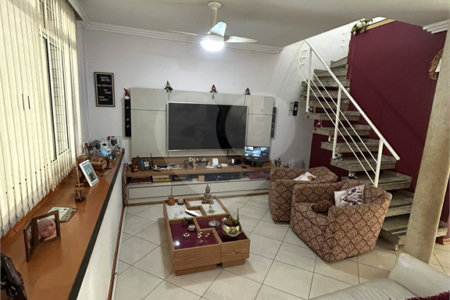 Sobrado venda no Alto da Mooca, com 266m2, 4 quartos, 3 salas, área gourmet e 2 vagas de garagem