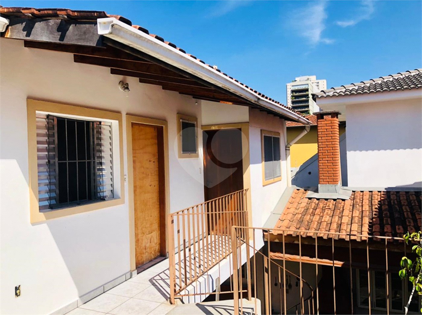 Sobrado à venda com 5 suítes em Vila Cordeiro, São Paulo, SP