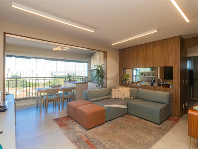 Apartamento à venda com 2 quartos, sendo 1 suíte,  em Chácara Santo Antônio (zona Sul), São Paulo, SP