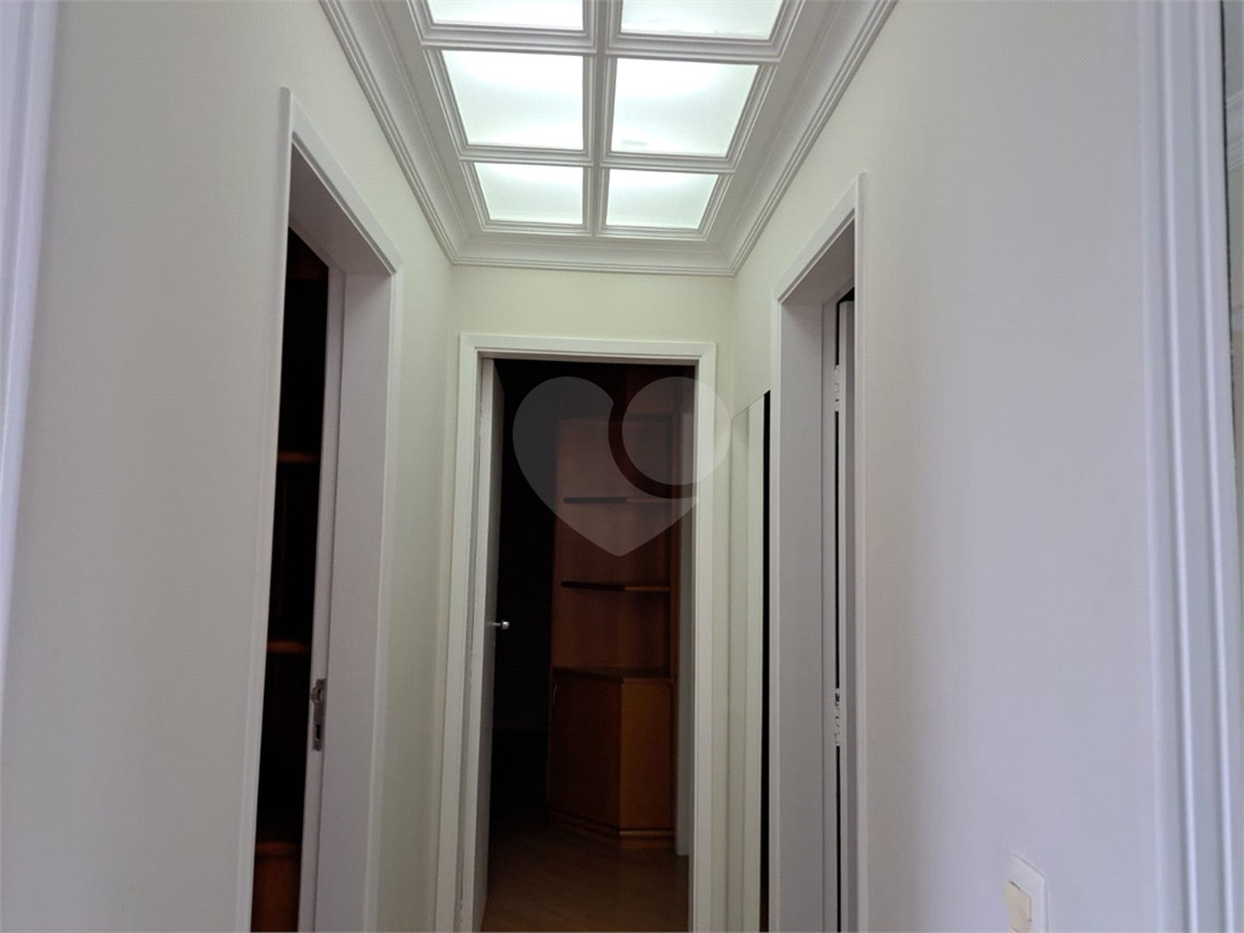 Apartamento à venda com 2 quartos, sendo 1 suíte, em Campo Belo, São Paulo, SP